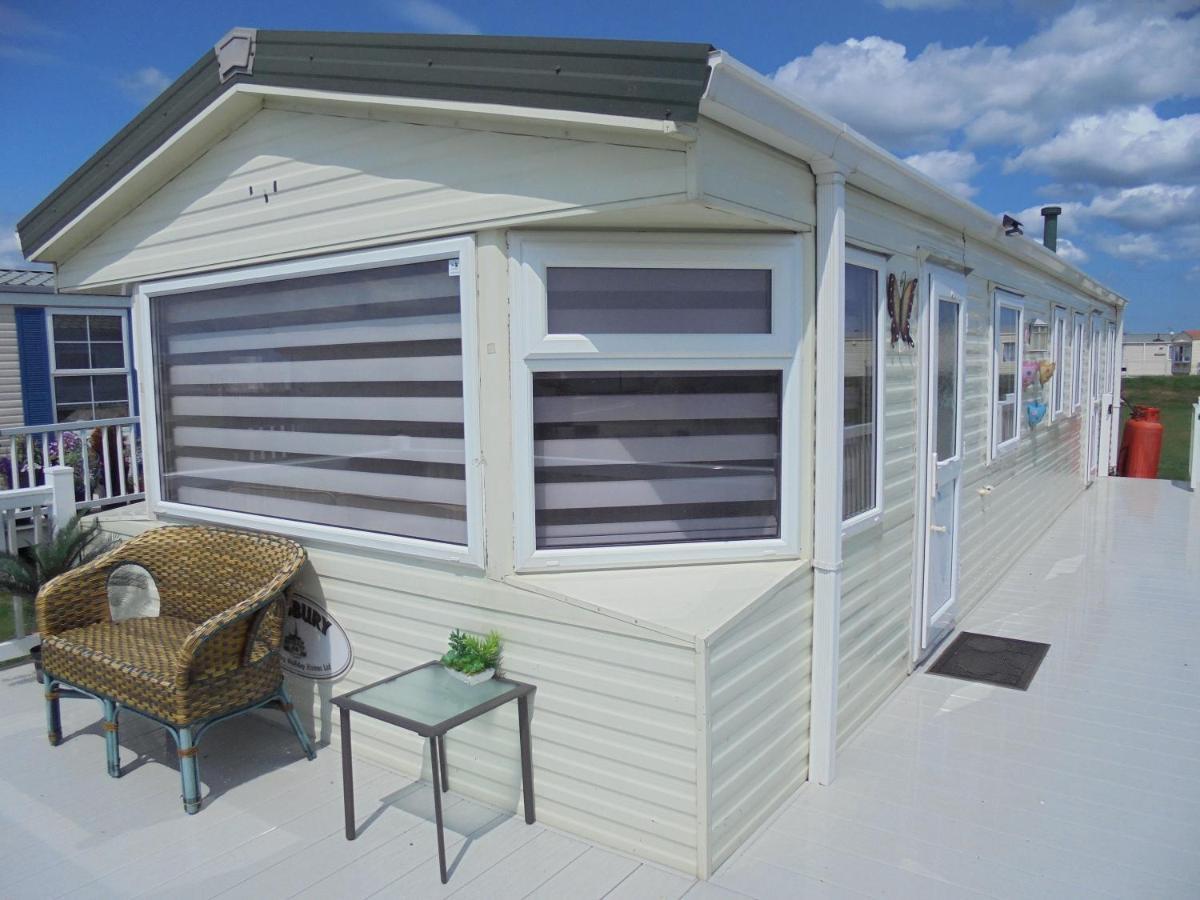 Waterside: Waterside Salisbury:- 6 Berth Large Wrap Around Veranda Инголдмелс Екстериор снимка